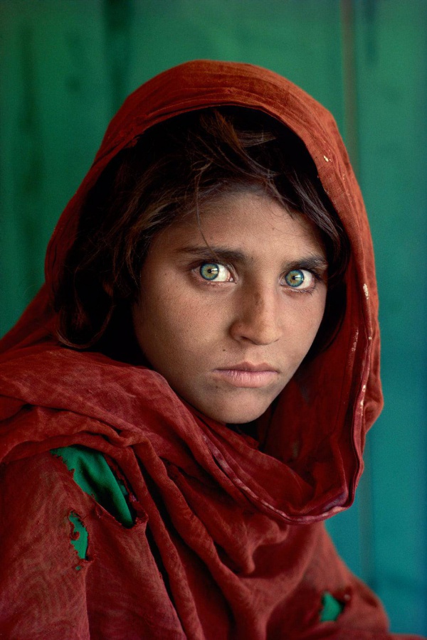 Đằng sau bức ảnh "cô gái Afghanistan" nổi tiếng thế giới, ánh nhìn chứa đựng nhiều ý nghĩa