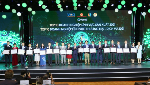 Vinamilk được vinh danh trong top 10 doanh nghiệp phát triển bền vững nhất Việt Nam lần thứ 6