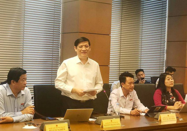 Cách chức Bộ trưởng Y tế, bãi nhiệm tư cách Đại biểu Quốc hội của ông Nguyễn Thanh Long