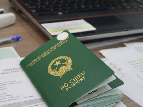 Từ tháng 7/2022, cấp hộ chiếu mẫu mới, hộ chiếu cũ còn sử dụng được không?