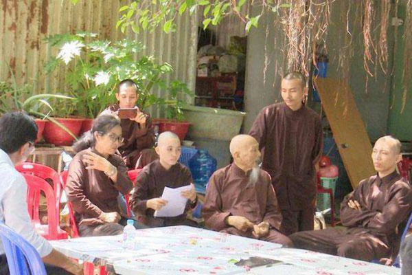 NÓNG: Lấy mẫu ADN trẻ em và người lớn tại Tịnh thất Bồng Lai