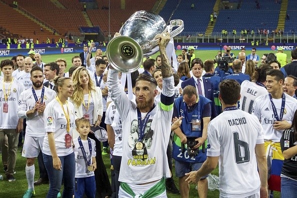 Cầu thủ Real nhận mưa tiền nhờ "La undecima"