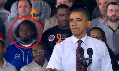 Tại sao người đàn ông phía sau Tổng thống Obama được chú ý?