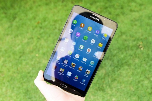 Samsung Galaxy Tab A6: Thiết kế vừa tay, cấu hình khá