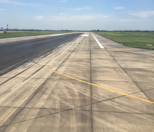Đường băng sân bay Nội Bài và Tân Sơn Nhất bị hằn lún cục bộ
