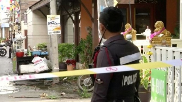 Ít nhất 11 vụ nổ liên tiếp rung chuyển Thái Lan, 4 người chết