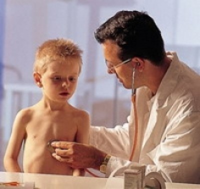 Nguyên nhân và cách điều trị trẻ bị còi xương