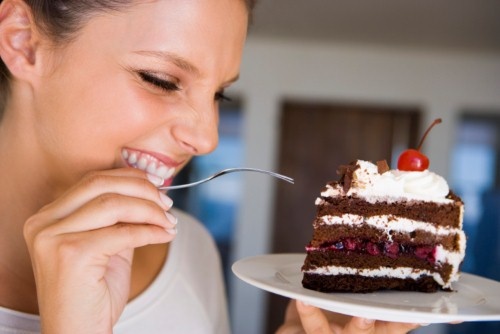 Bỗng nhiên thèm ăn ngọt - Dấu hiệu cảnh báo một số bệnh