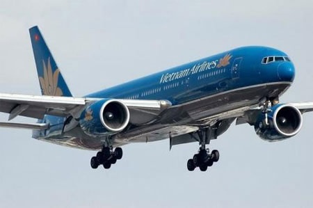 Máy bay Vietnam Airlines hỏng động cơ vì bị chim trời đâm va