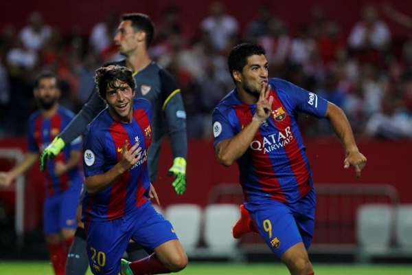 Suarez tỏa sáng, Barca chạm một tay vào Siêu cúp Tây Ban Nha