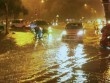 Hà Nội đang ảnh hưởng bão, mưa gió dữ dội, tắc đường nhiều nơi