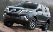 Có nên chờ mua Fortuner 2017 vào cuối năm tại Việt Nam?