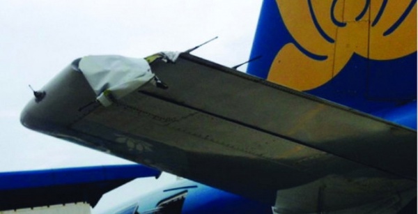 Máy bay A321 bị rách cánh tà khi đáp xuống sân bay Vinh