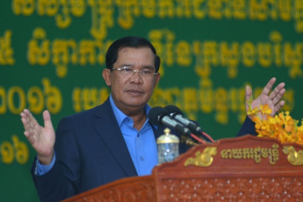 Campuchia tính xây đường, dồn dân lên vùng biên giới gần Việt Nam