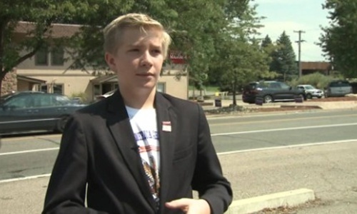 Cậu bé 12 tuổi điều hành phòng vận động tranh cử của Donald Trump