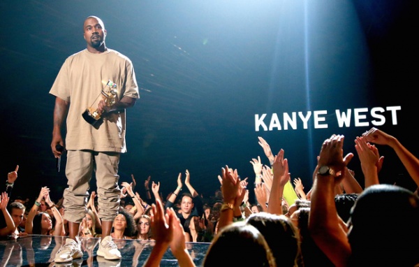 Kanye West có 4 phút tại VMAs 2016 để "thích làm gì thì làm"