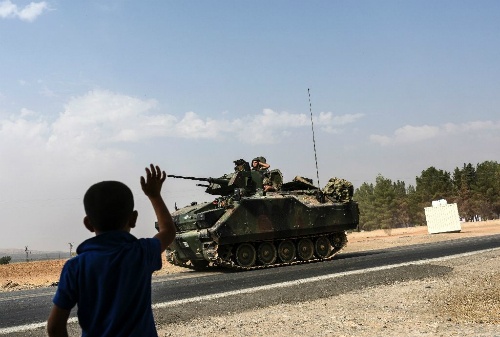 Thổ Nhĩ Kỳ điều thêm xe tăng sang Syria