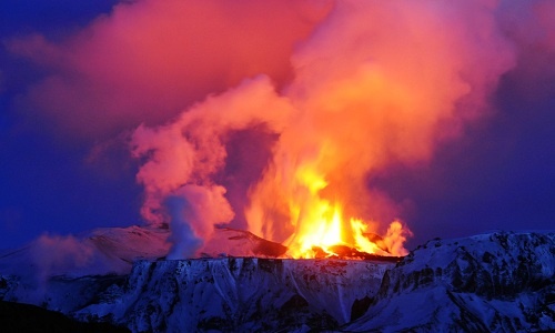Núi lửa lớn nhất Iceland sắp tỉnh giấc sau động đất liên tiếp