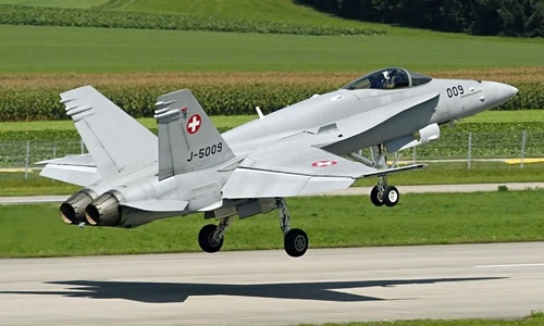Chiến đấu cơ F/A-18C Thụy Sĩ mất tích