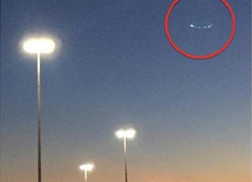Hình ảnh nghi là UFO trên bầu trời New York