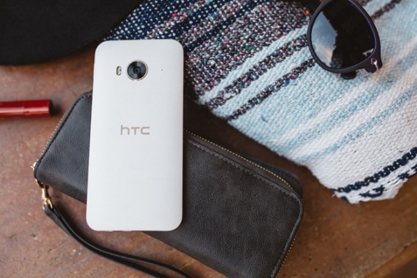 ​HTC One ME - smartphone tầm trung mạnh về giải trí