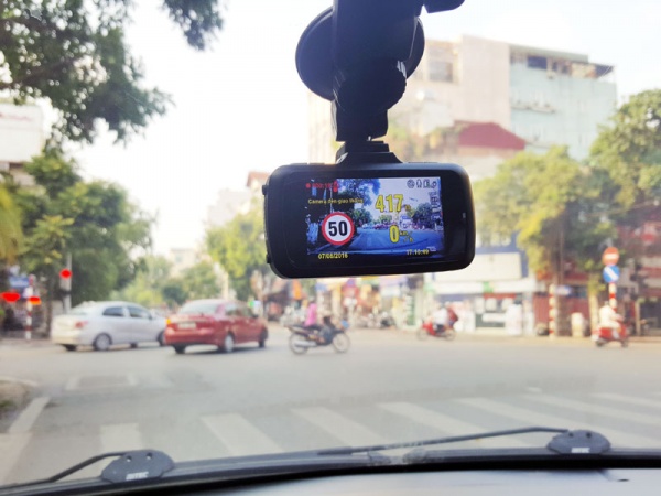 Đánh giá camera hành trình WebVision S8 tích hợp công nghệ cảnh báo tốc độ