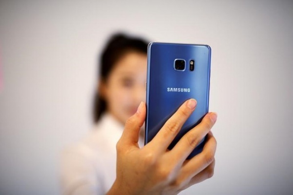 Báo Hàn Quốc: "Samsung cân nhắc hoãn giao Galaxy Note 7"