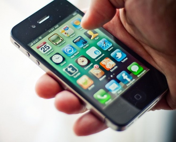 Apple chính thức dừng hỗ trợ iPhone 4