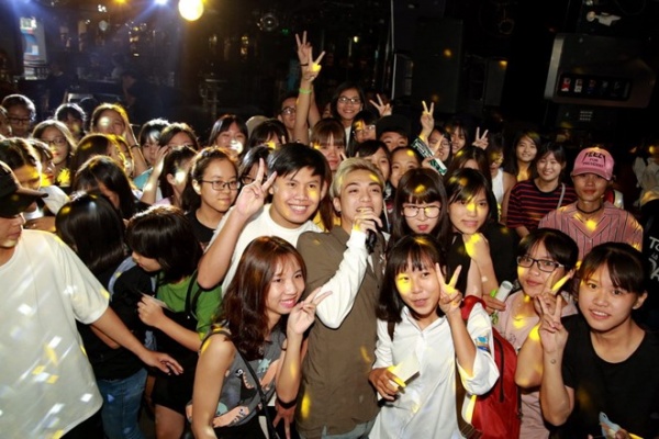 Quang Anh The Voice Kids đến mừng sinh nhật Soobin Hoàng Sơn