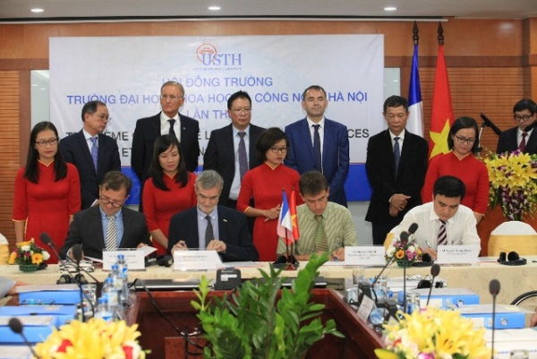 Nhiều đối tác lớn của Pháp ký kết hợp tác với trường ĐH Việt Pháp