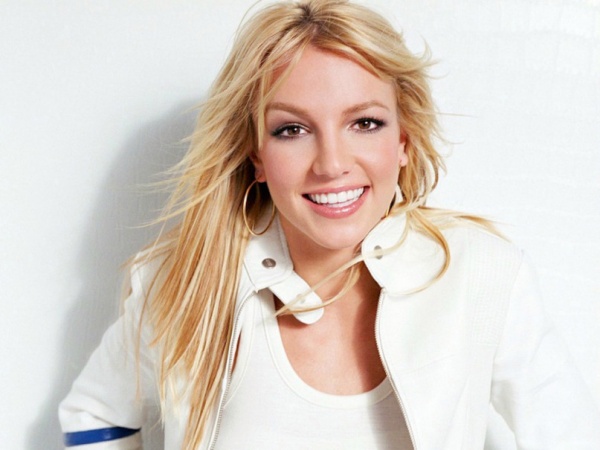“Công chúa pop” Britney Spears đã hồi sinh từ tro tàn như thế nào?