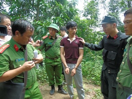 Cận cảnh hang ẩn náu của hung thủ gây thảm án ở Lào Cai