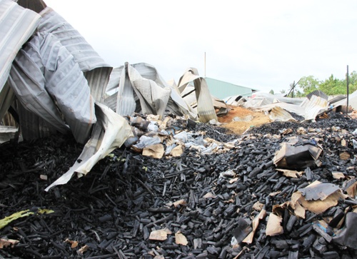 Cháy rụi xưởng sản xuất than, thiệt hại gần 3 tỷ đồng