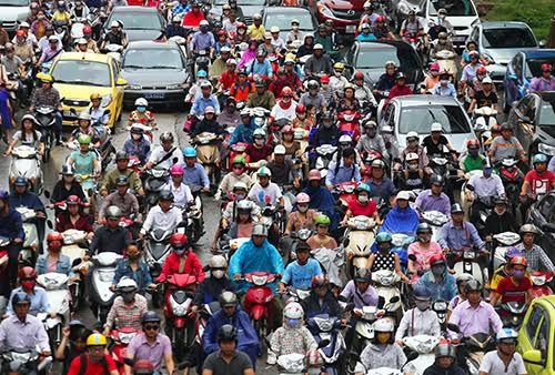 Hà Nội chưa thể cấm xe máy "trong 10 năm tới"