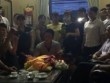 Hà Nội: Người nhà đặt thi thể bé sơ sinh lên bàn giám đốc bệnh viện