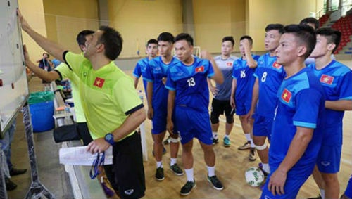 TRỰC TIẾP futsal Việt Nam - Paraguay: "Gáo nước lạnh" từ sớm