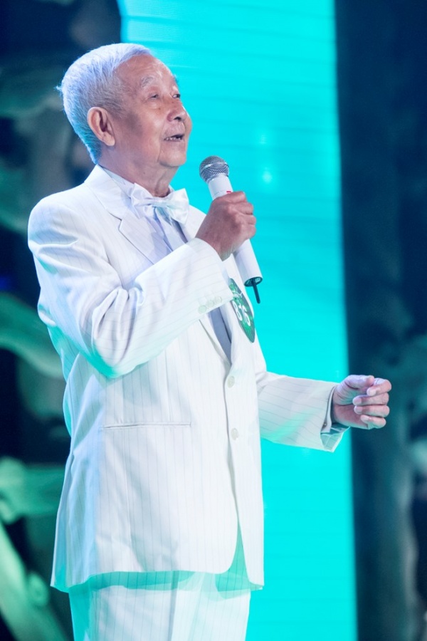 Cụ ông 78 tuổi thi hát khiến danh ca Tuấn Ngọc nể phục