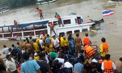 Chìm tàu ở Thái Lan, ít nhất 12 người thiệt mạng