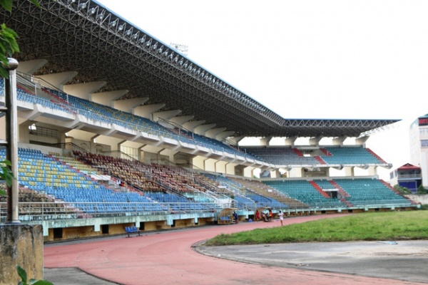 Sân bóng đá trăm tỷ bậc nhất Việt Nam bị bỏ hoang