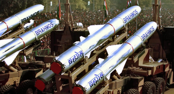 Ấn Độ đưa tên lửa siêu thanh tới sát khu vực biên giới với Trung Quốc