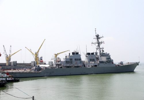 Tàu tên lửa hải quân Mỹ trở lại thăm Đà Nẵng