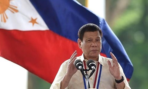Tổng thống Philippines xin lỗi về sai sót trong danh sách ma túy