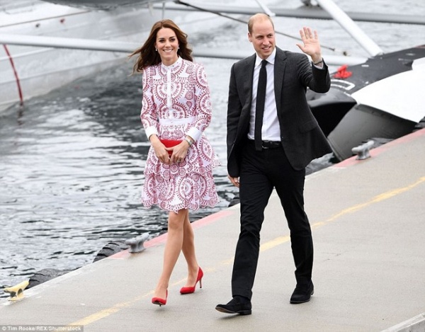 Công nương Kate Middleton gây ấn tượng với váy hàng hiệu