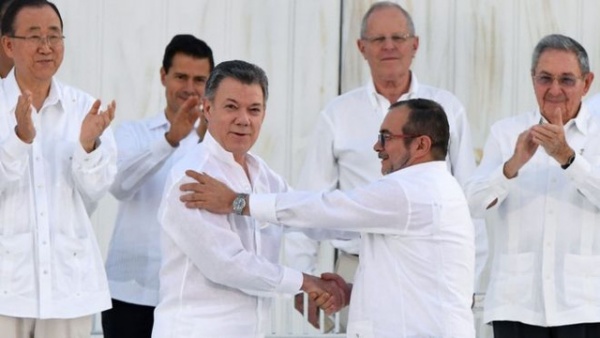 Colombia ký thỏa thuận hòa bình lịch sử, chấm dứt nội chiến kéo dài hơn 50 năm
