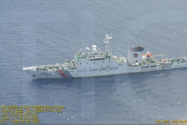 Trung Quốc bị tố xua đuổi tàu Philippines ở bãi cạn Scarborough