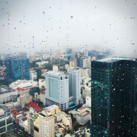 Sài Gòn cuối tuần: Những điểm ngắm mưa cực lãng mạn