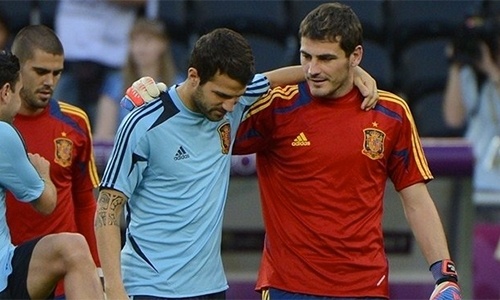 Fabregas, Casillas bị gạch tên khỏi đội tuyển Tây Ban Nha