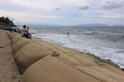 Từng lọt top 25 bãi biển đẹp nhất châu Á, nhưng Cửa Đại đang có nguy cơ bị xóa sổ