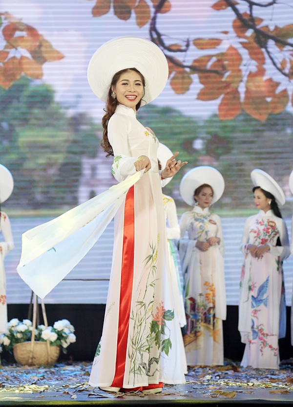 Nữ sinh Văn hóa Nghệ thuật quân đội đăng quang Hoa khôi sinh viên Hà Nội