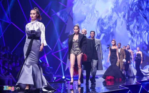 Màn catwalk bị chê thảm họa ở chung kết Next Top Model